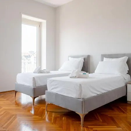 Repubblica Modern Apartment *