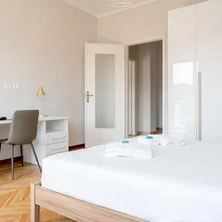Repubblica Modern Apartment *